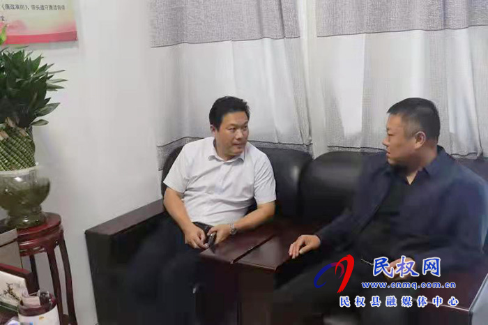 民权县委常委县委办公室主任吴杰到野岗镇调研工作