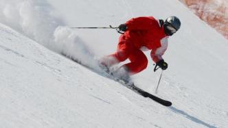冬奥助力滑雪热潮，2千万滑雪者撬动近900亿市场，多方资本加紧布局