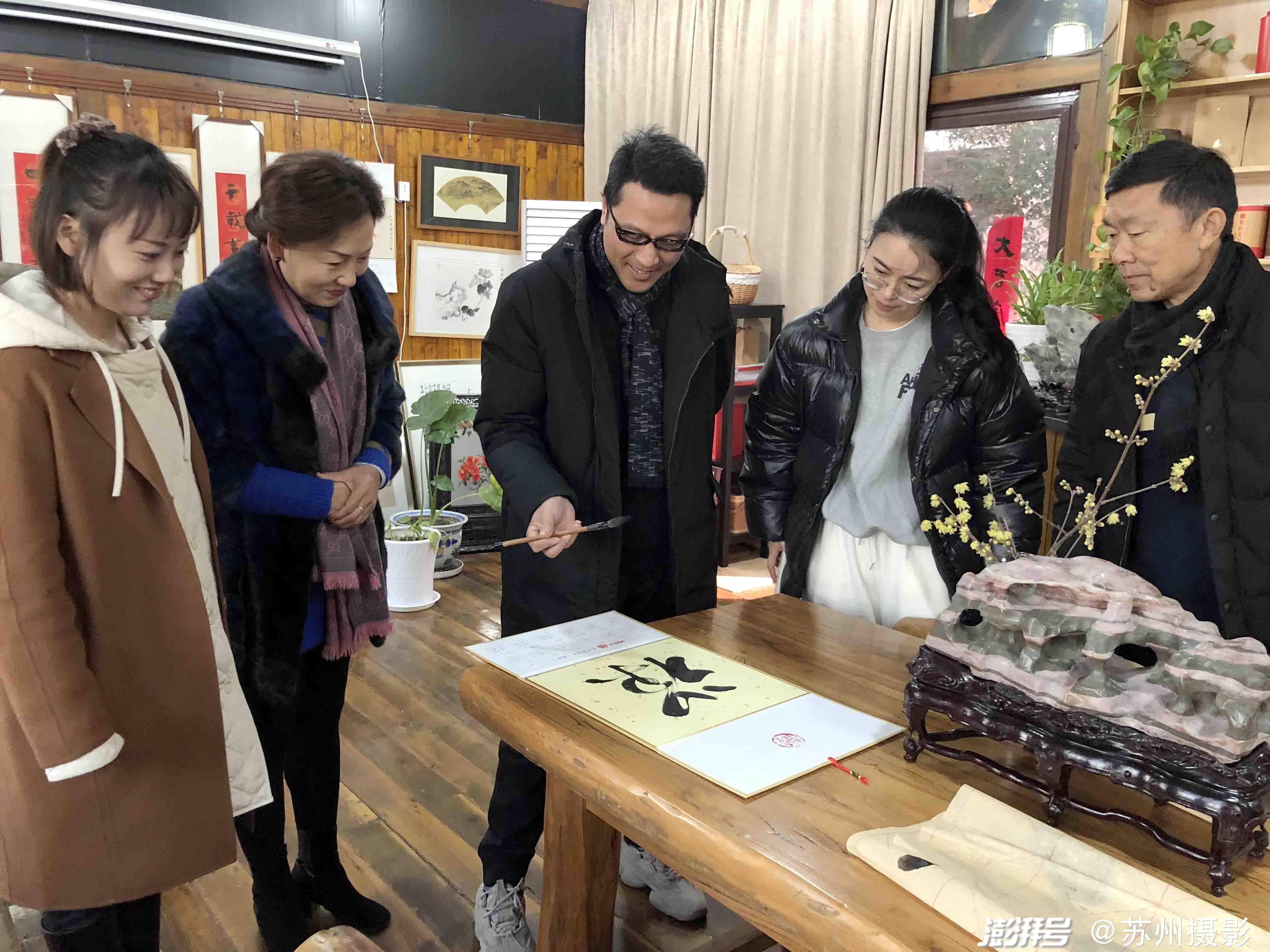 江苏苏州花鸟画家阿丁手绘教你画挂历喜迎新年