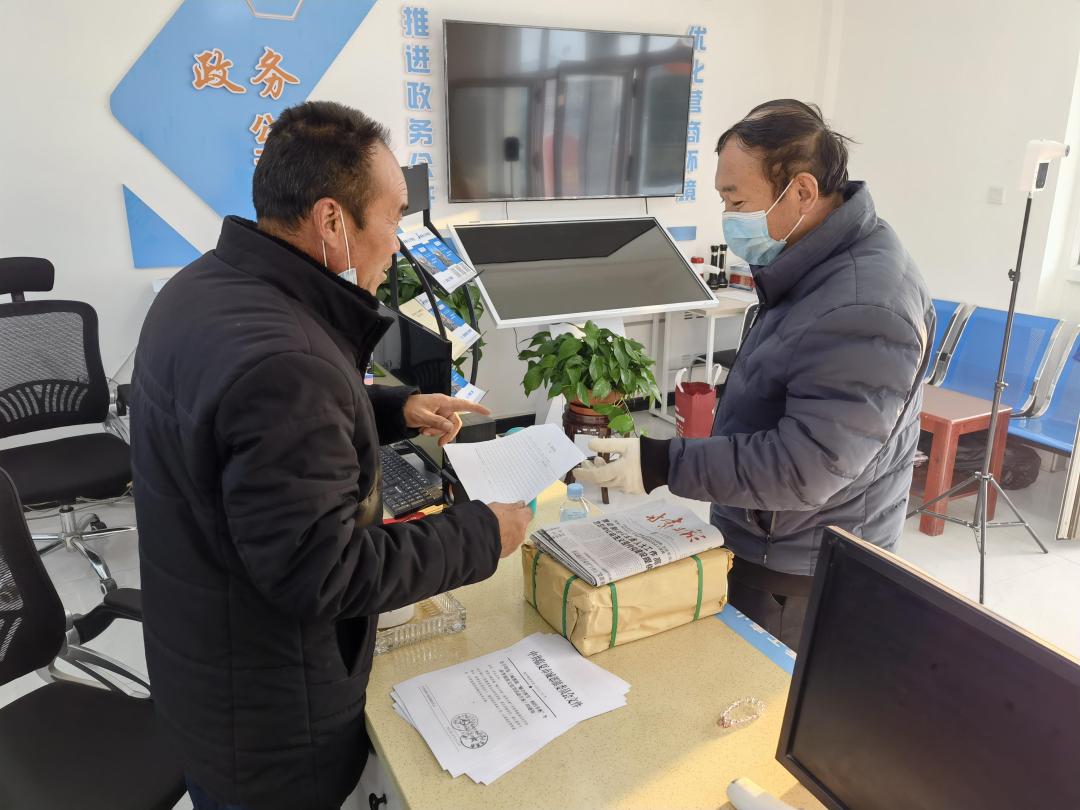 臨夏市城郊鎮村幹部離任不離崗返聘顯餘熱