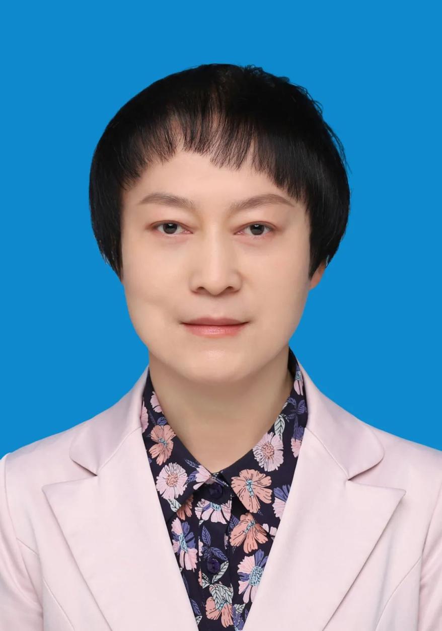 马晓兰,女,回族,1969年8月出生,大学学历,文学学士,中共党员,现任银川