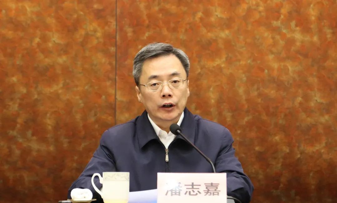 潘志嘉书记强调,苏州中院,常熟市委对常熟法院工作提出了新的要求和