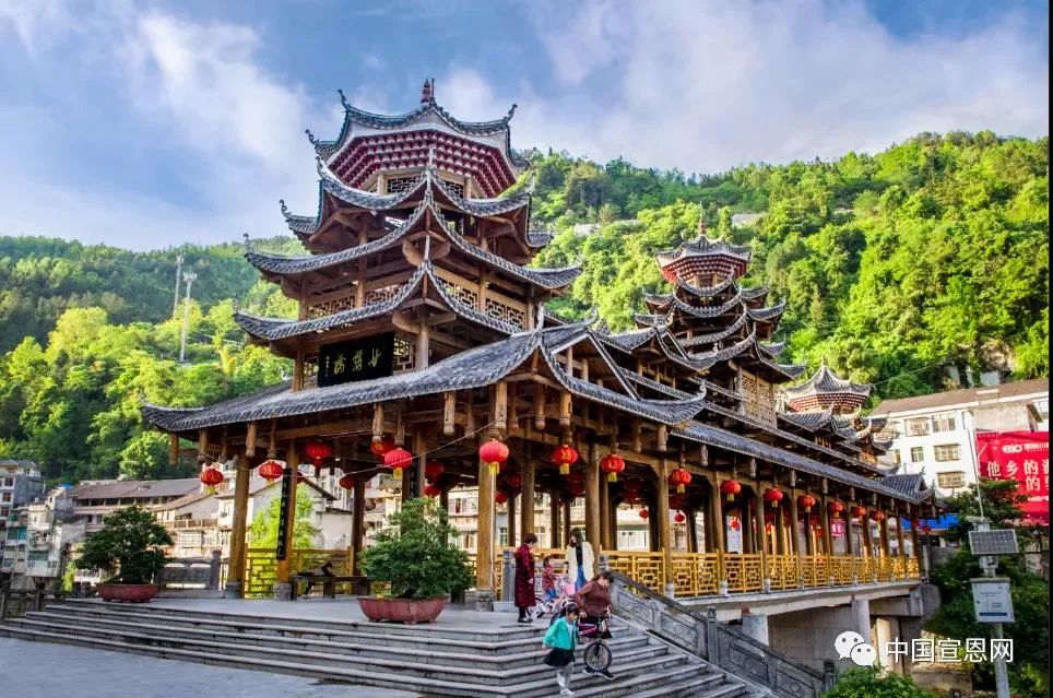 奋进跨越专访长潭河侗族乡党委书记张艳丽