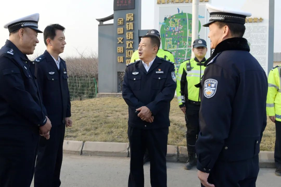 刘启明同志采取四不两直方式督导元旦假期安保维稳工作并看望慰问基层