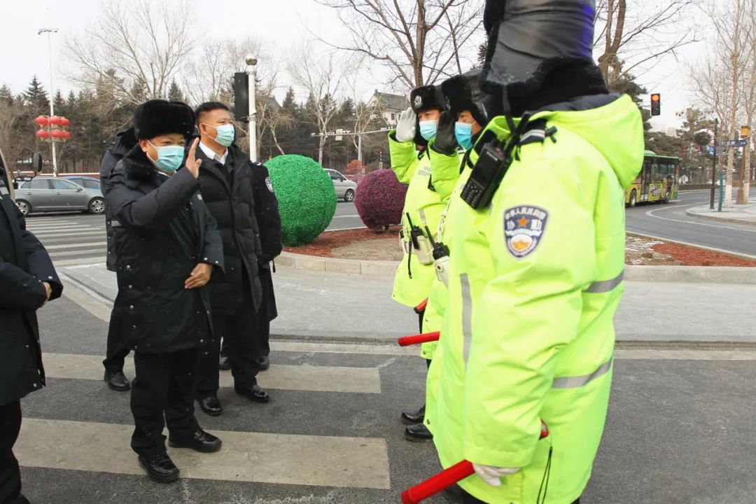 人民大街與新發路交匯的交警執勤點,長春站南廣場交警執勤點,長春北站