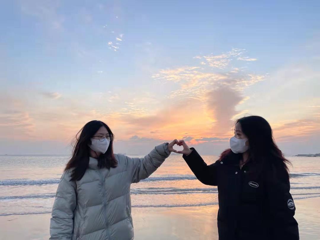 心中有梦 眼中有光我们继续与爱同行走过2021年的四季晨昏日月春晖渐