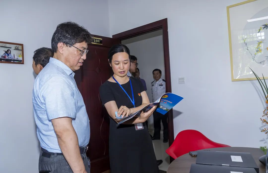 "诚信相待,我们有事都愿找她说"在溧阳市信访局,经常看到王颖陪着上访