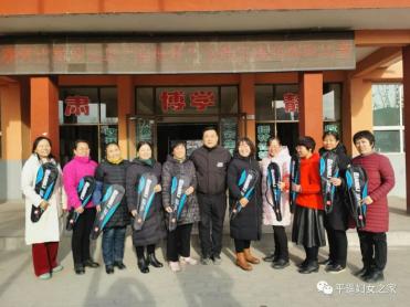 绳采奕奕毽花飞舞岳壁二中举办首届迎元旦启航杯跳绳踢毽比赛