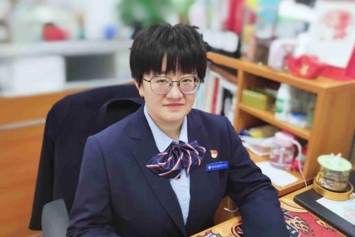 04"张赛君 6月 岗位能手2120诚信是金 服务用心【工作格言】办公室