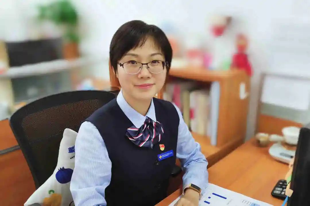 保障政策【主要工作】社会救助班组2007年7月进入受理中心04"张赛君 6