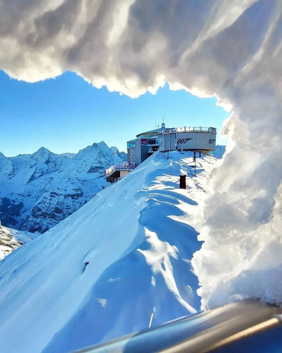 来瑞士雪朗峰体验完美冬季