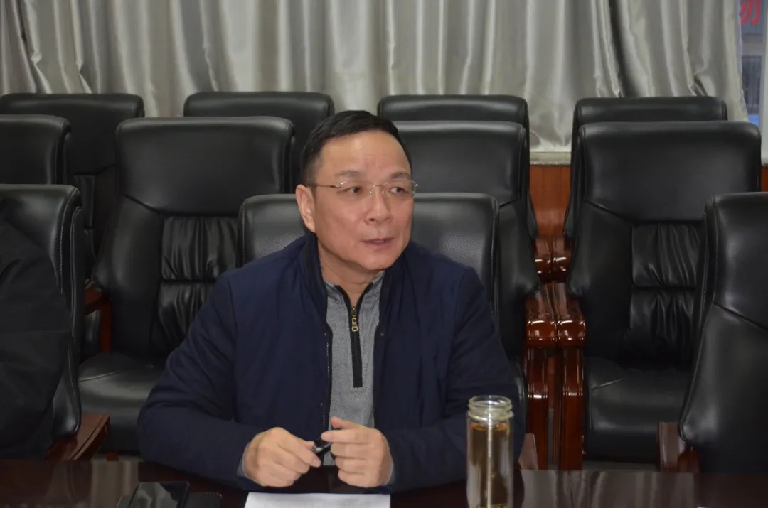 华龙区人大常委会主任杨理宏带领苏本献,孙喜平,翟献民,李自掌,王守本