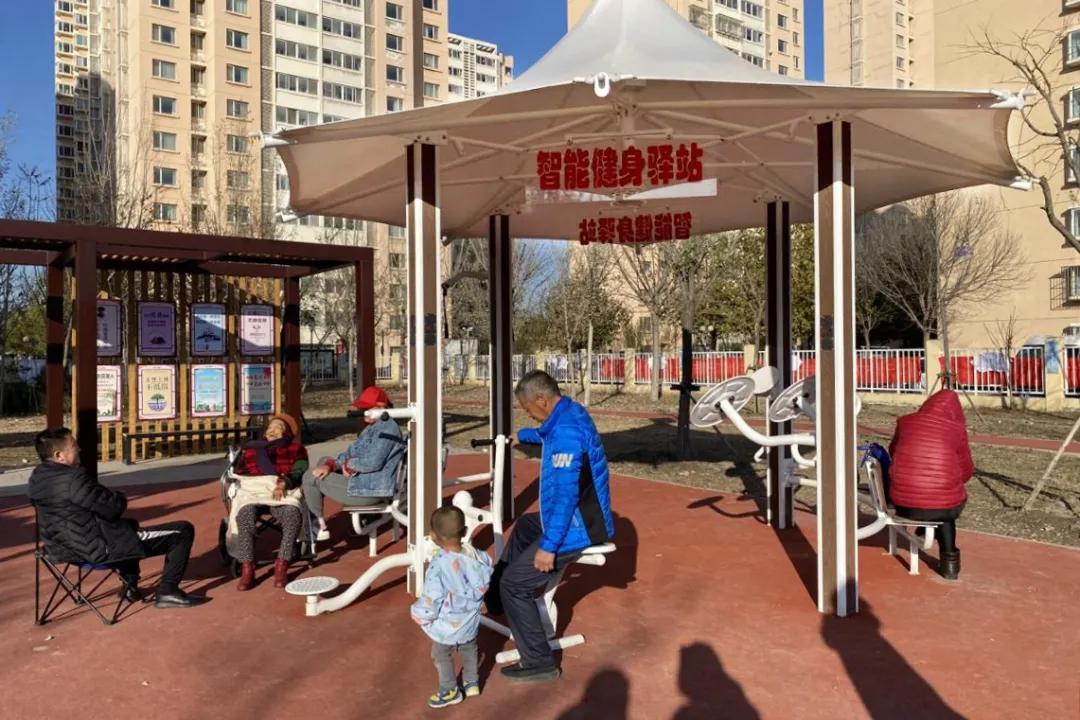 即:有体育公园,有全民健身活动中心,有定期举办的乡镇(街道)和社区