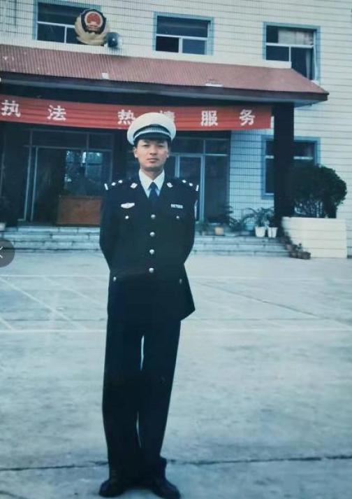 支队二大队四中队中队长 韩延斌菏泽高速交警支队二大队办公室主任 宋