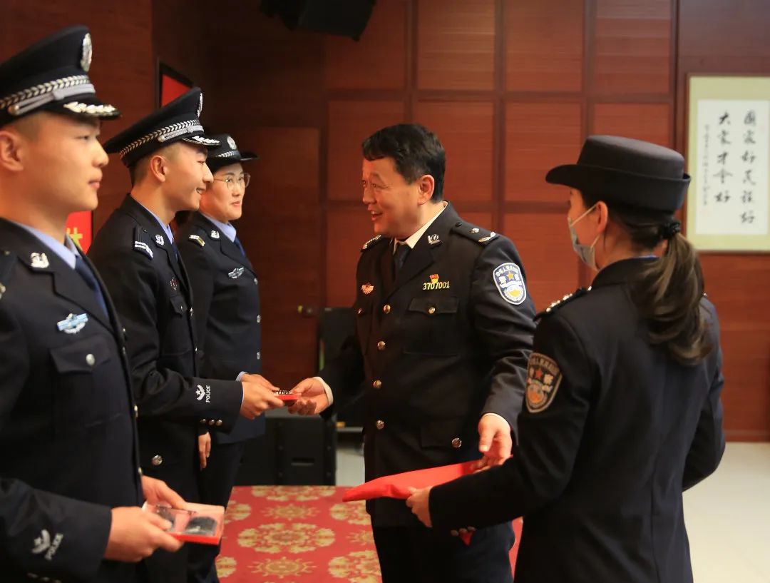 运河监狱举行2021年度下半年荣誉退休暨新警入警仪式