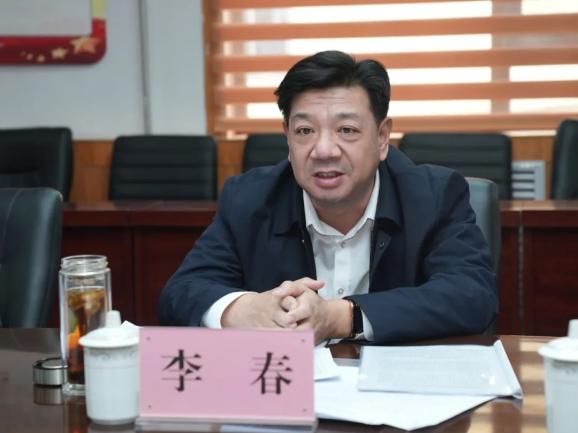 县委书记李春到县税务局调研