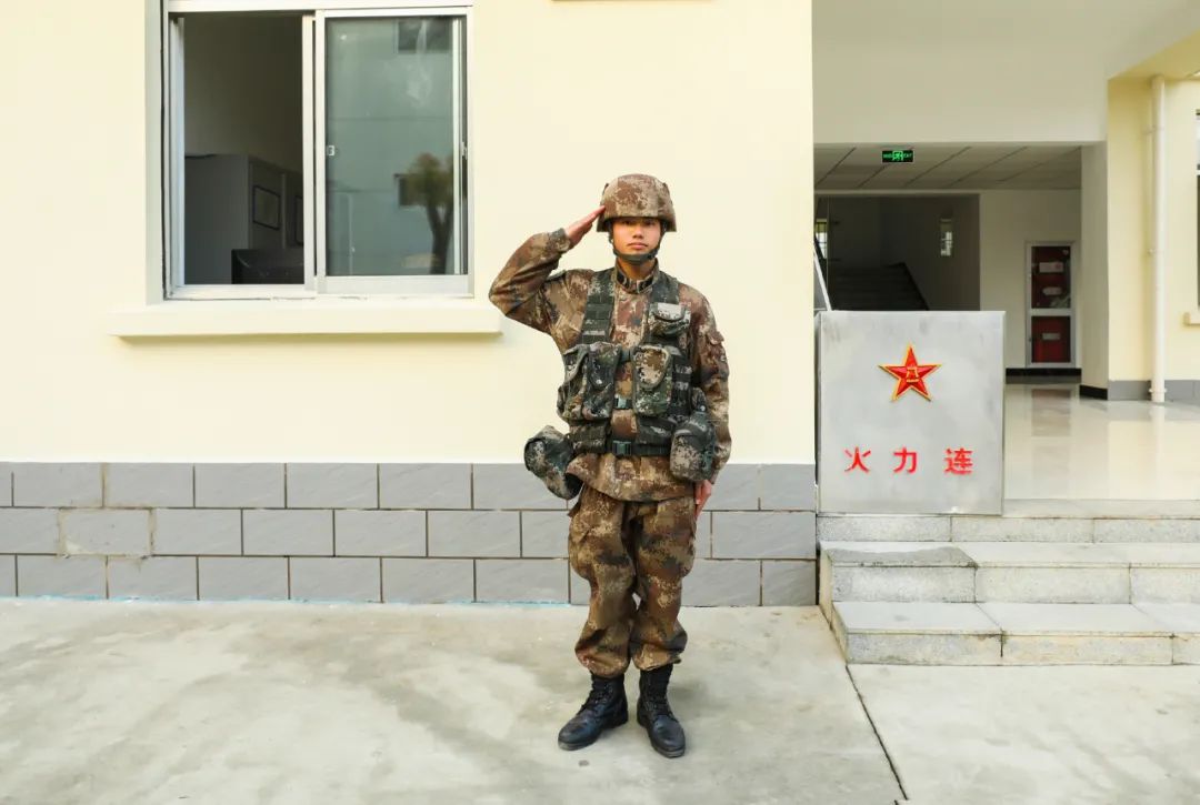 3小时4115个仰卧起坐,义务兵打破旅纪录!