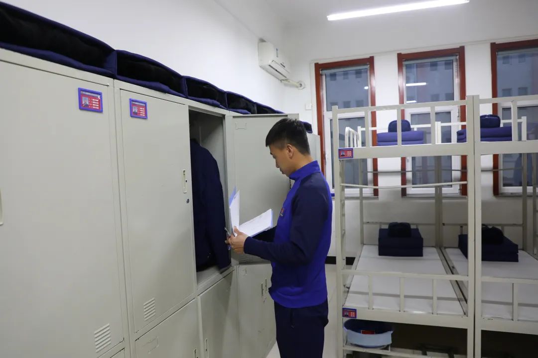 新训故事2022年新消防员的崭新生活