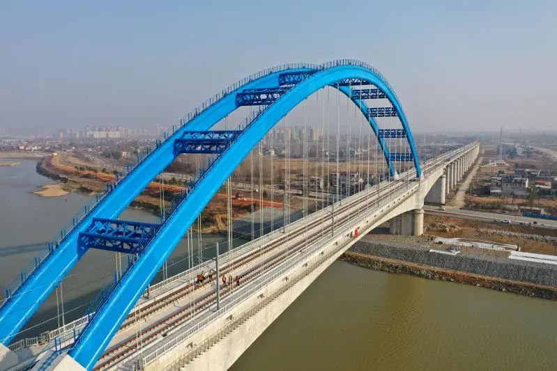 黄黄高铁设黄冈东站,浠水南站,蕲春南站,武穴北站,黄梅东站共5座车站