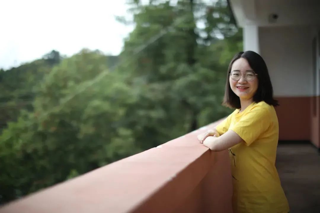 自2013年起,彭婧连续九年,十五次带领团队深入乡村开展教育扶贫的志愿