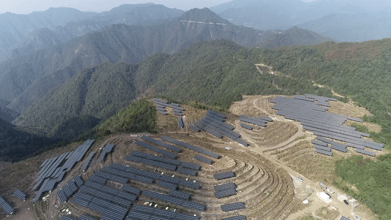 新能源的饭碗，必须端在自己手里。光伏，也不例外。