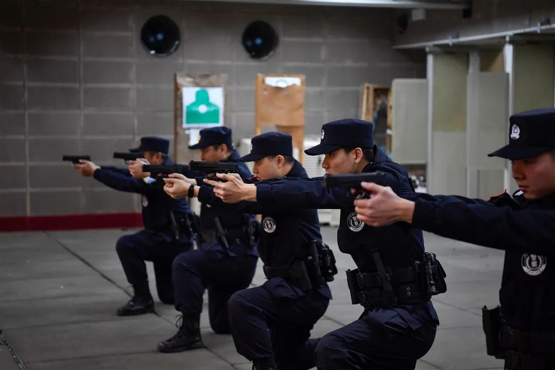 南昌中院开展法警实战化实弹射击训练