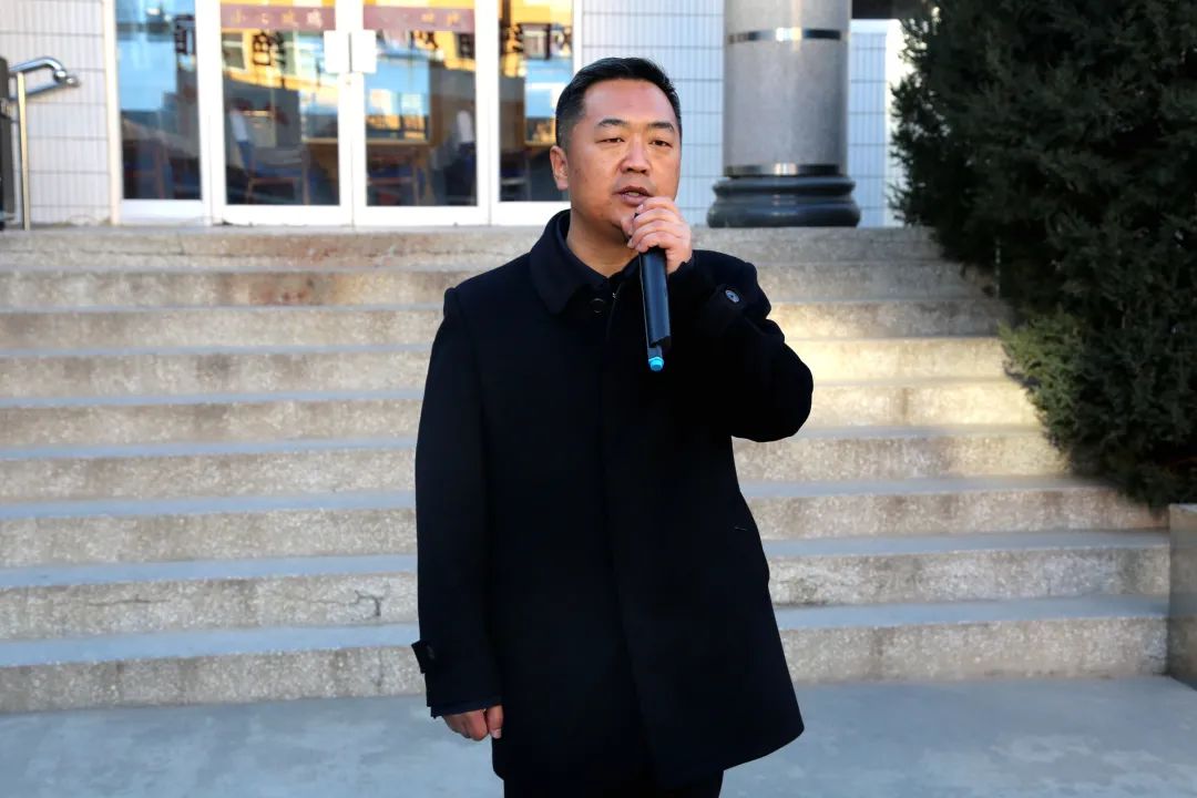 致敬警察节区委常委政法委书记高宏炜到榆阳法院看望慰问司法警察