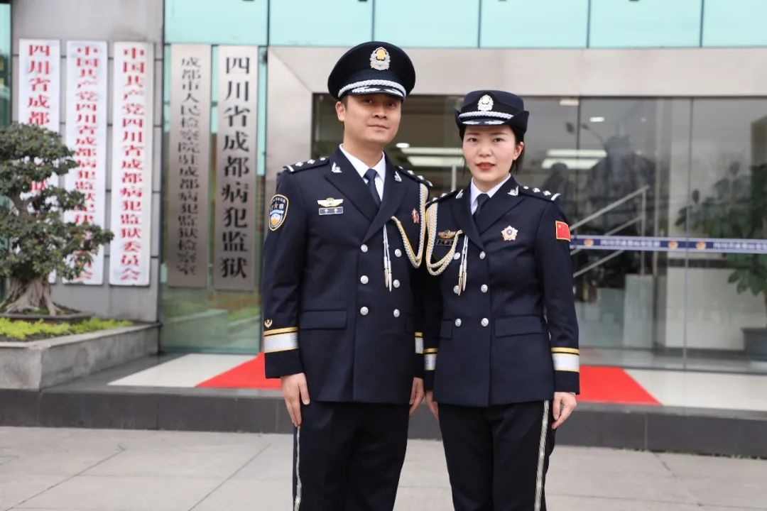 当警礼服遇上警察节