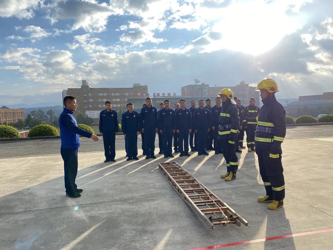 云南省消防救援总队新训支队创新开展六项训练规范化建设