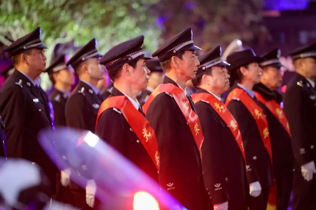 中國人民警察節,作為促進全警深入學習貫徹黨的十九屆六中全會精神