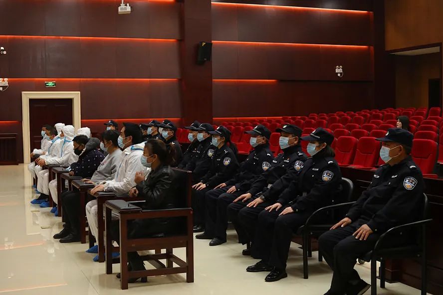 临澧法院审结系列贩毒案件21人被判刑