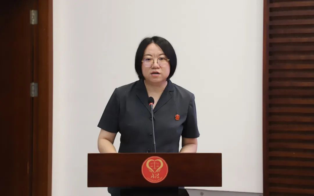 76 76贾薇027676——民三庭 董迪无论法庭内外,她永远是我们