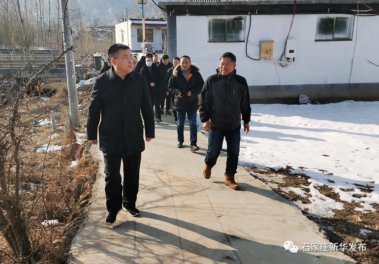 区委书记刘振乾慰问我区驻灵寿县乡村振兴工作队