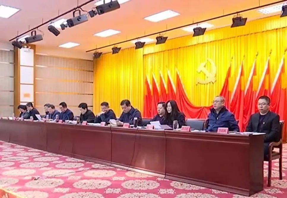 北戴河区召开领导干部政治性警示教育大会