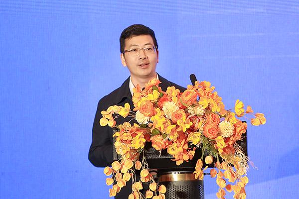 企业创新达人潘料庭为不锈钢添上红翅膀的创新者