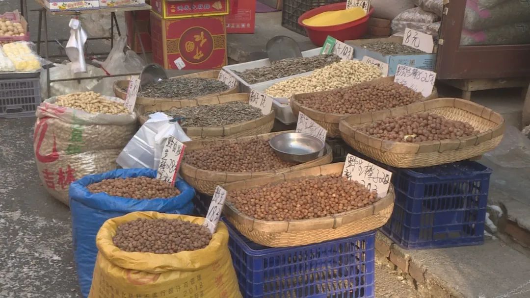 春节临近炒货市场购销两旺