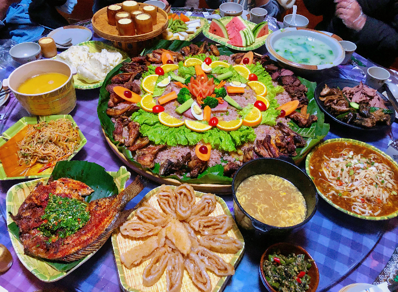 傈僳族手抓饭是很多人来怒江的第一餐