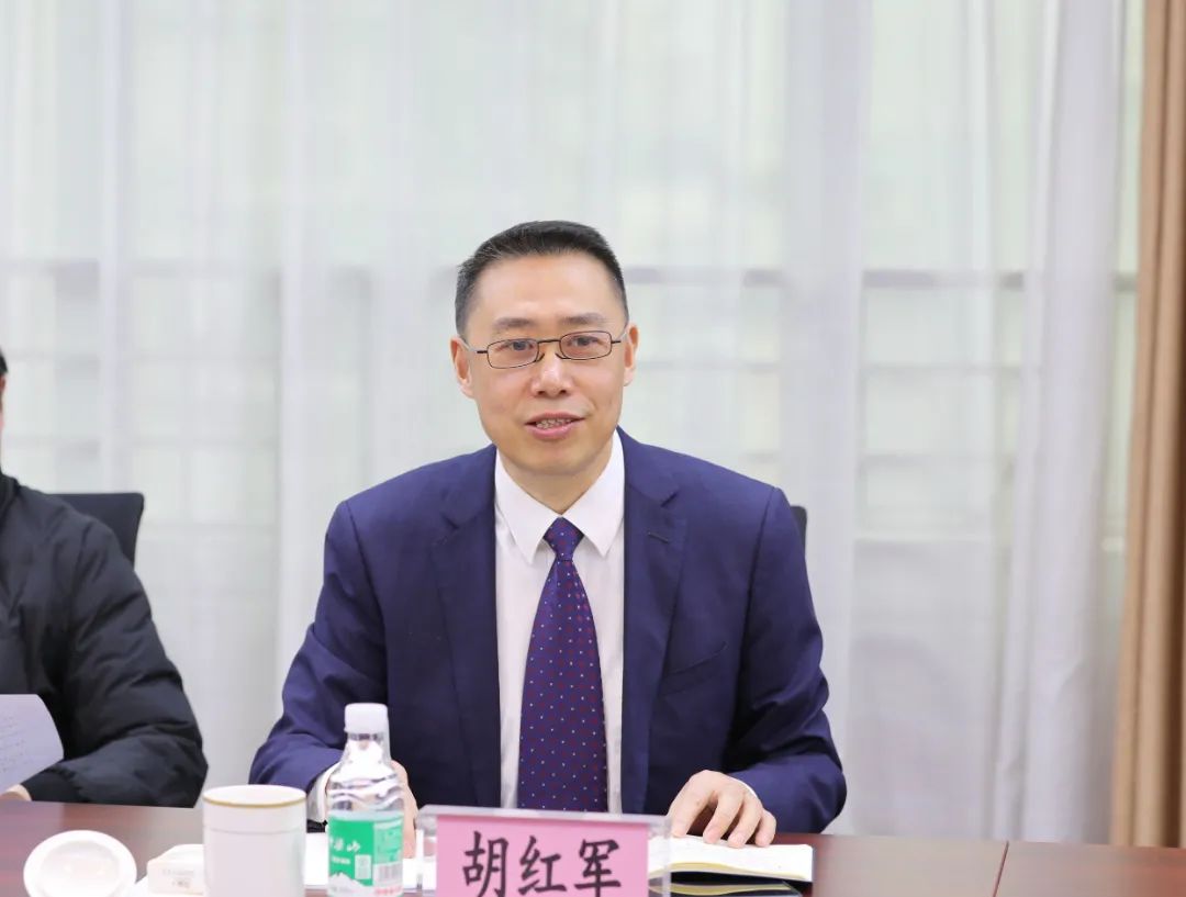 市三中法院胡红军院长一行来院调研交流