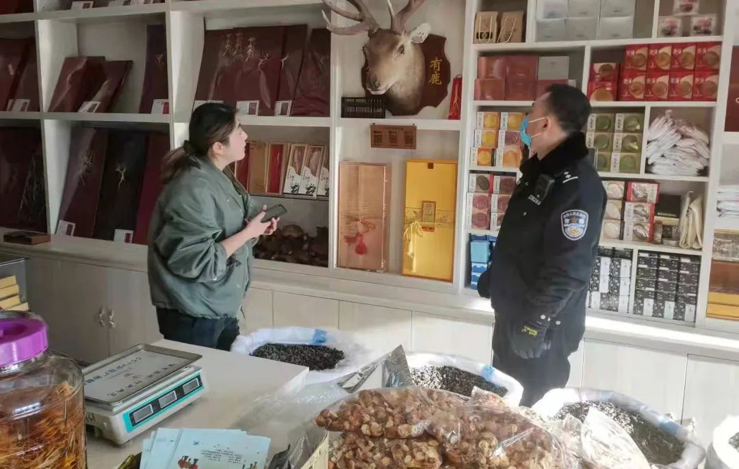 靖宇县市场监督管理局重点对靖宇县城内的特产大市场,电影院桥头蛤蟆