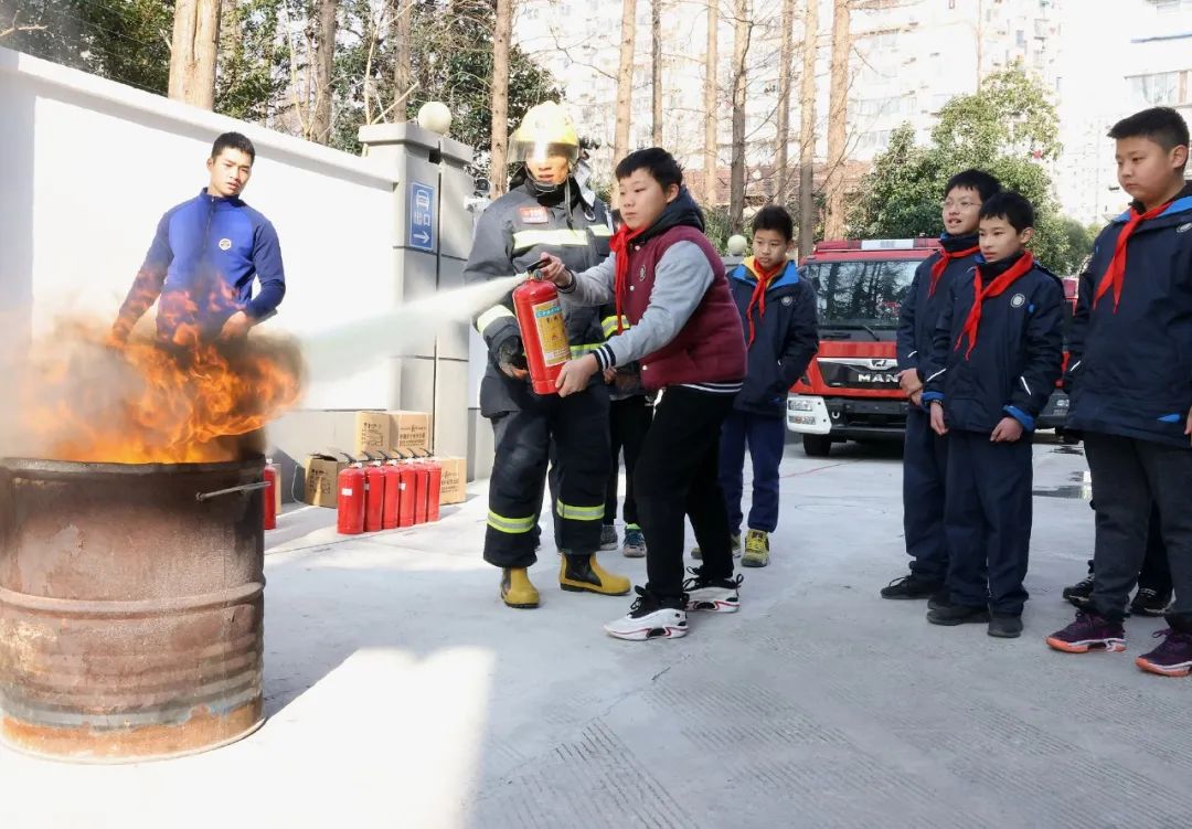 寒假学消防这场深度沉浸式消防课有何不同