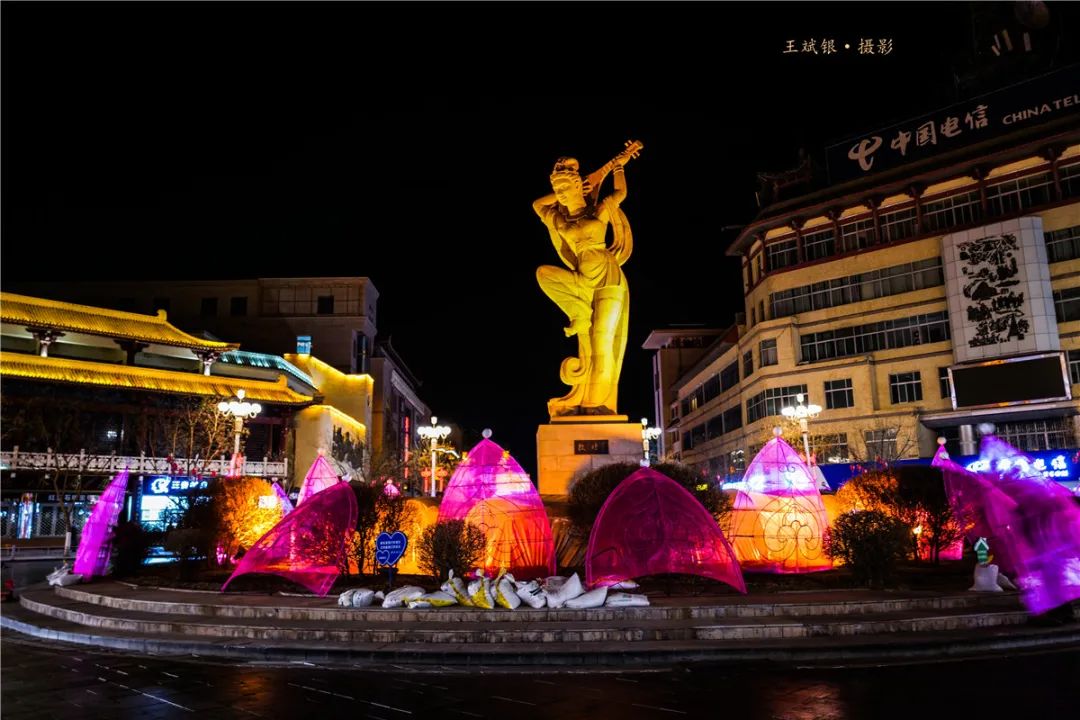 虎年新气象敦煌新春文化灯展火热布展中