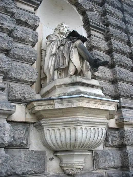 他的光荣什么也不少我们的光荣却少了他莫里哀诞辰400周年