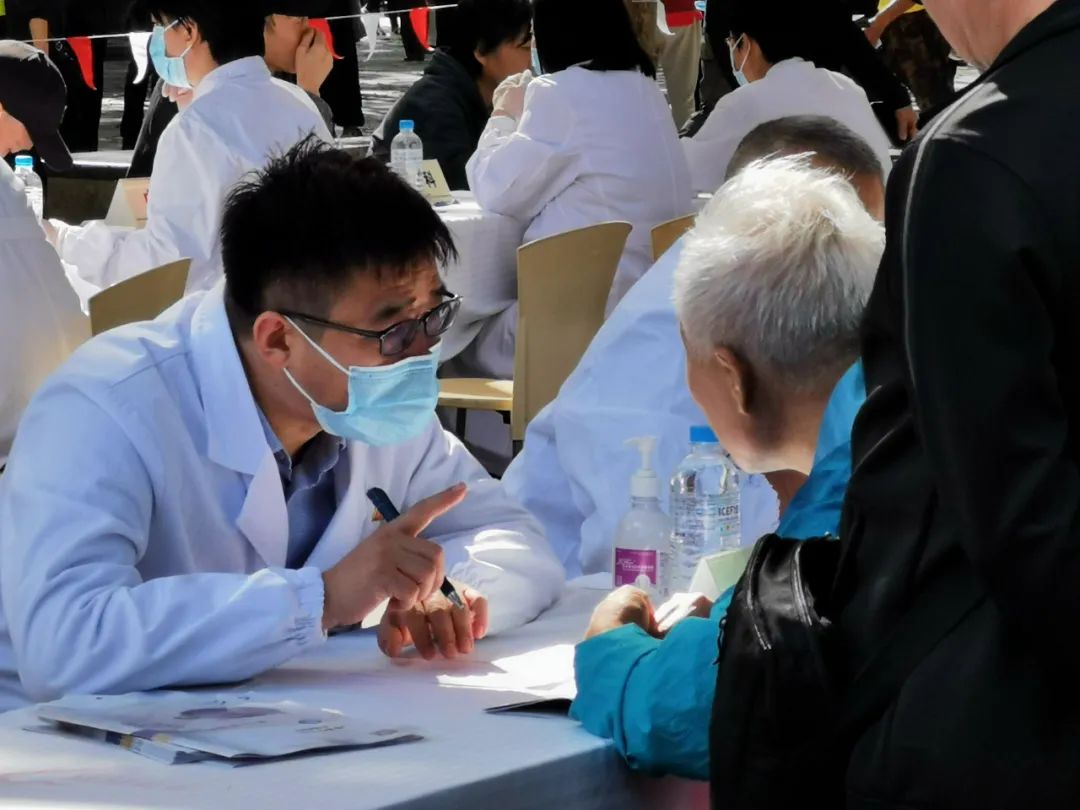 名医传承风采篇岳阳中青年名医龚亚斌