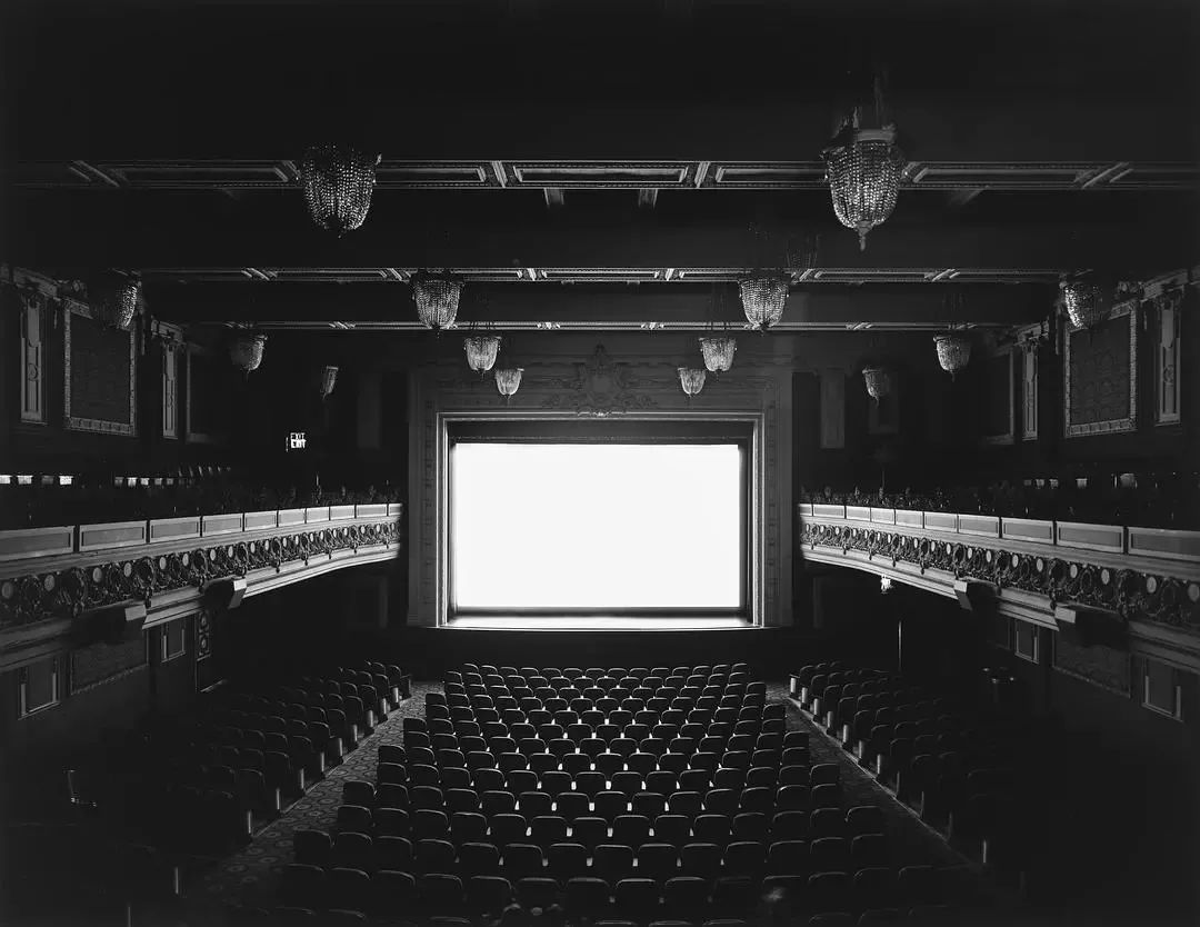 0815 《剧院》,杉本博司聊到兴奋处,他忽然对时间有了更大的期待