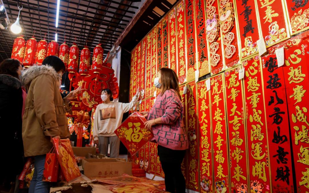 看图年货市场热起来