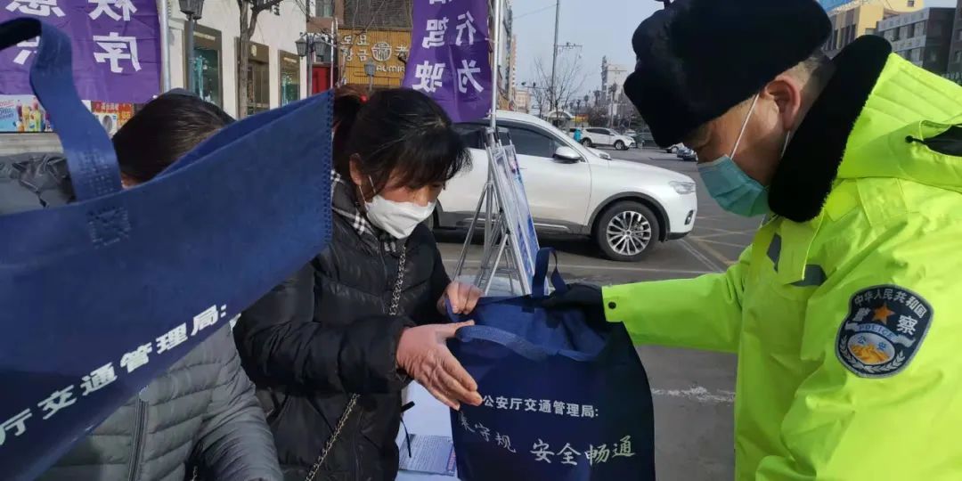 【平安春运 交警同行】延边交警开展春运启动日活动 共筑温暖回家路澎湃号·政务澎湃新闻 The Paper 3053