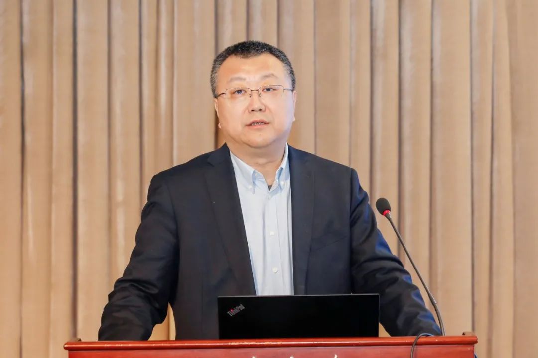 北京大学科技开发部部长姚卫浩,北京大学医学部科研处副处长樊建军