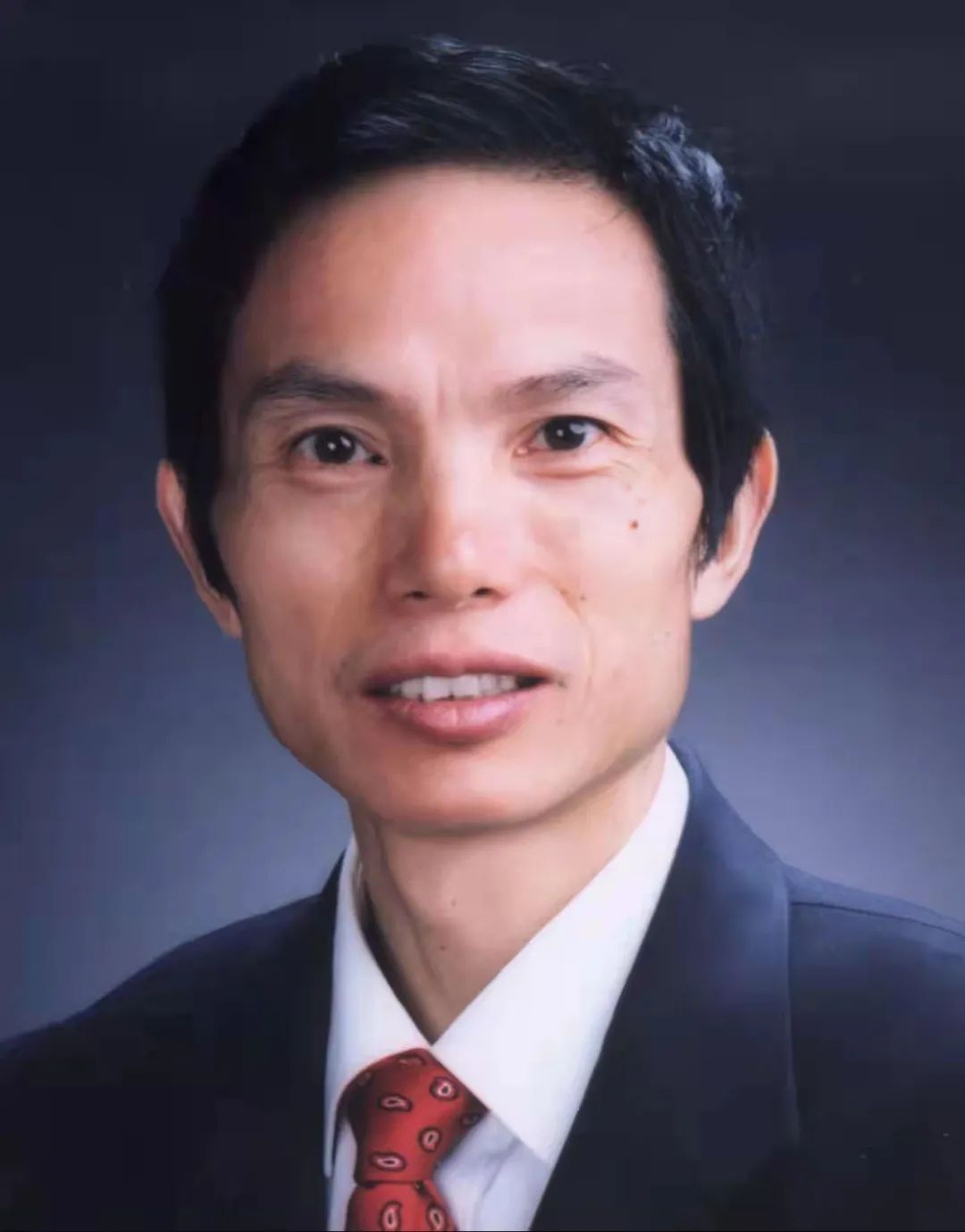 何勤华砥砺奋进向法治拳拳之心为教育