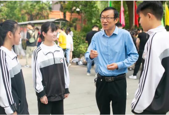 阜阳市颍州区教育局局长,阜阳市红旗中学校长白莽——2022-01-19 16