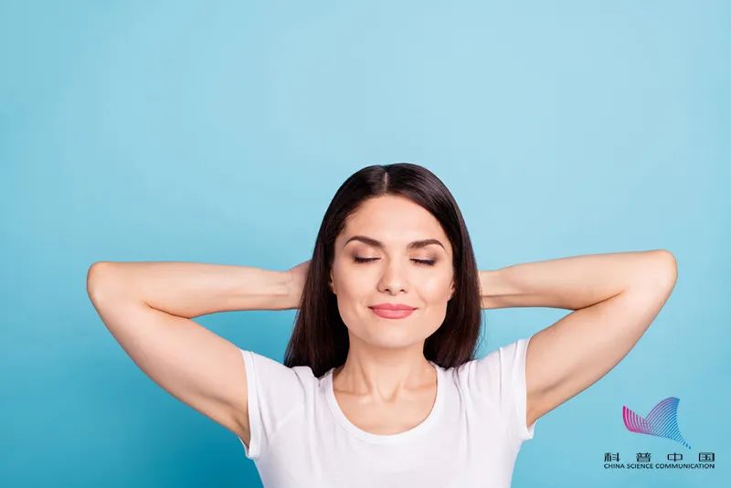 什么是费城颈托＂防低头神器＂火了！能改善脖子前倾、预防驼背？这些潜在危害一定要知道…_https://www.jmylbn.com_新闻资讯_第6张